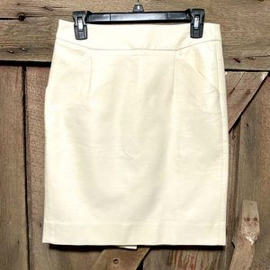 J.Crew The Pencil Skirt off white skirt ❤️😃
